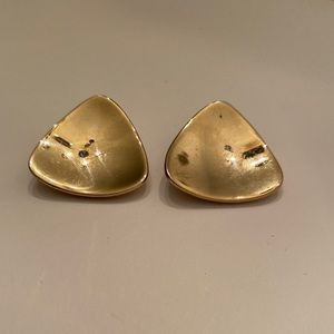 Vintage Signed Alice gold tone clip earrings